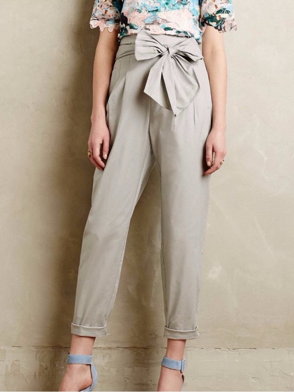 Anthropologie Cartonnier high waist paper bag gray khaki tie ankle pants size 12